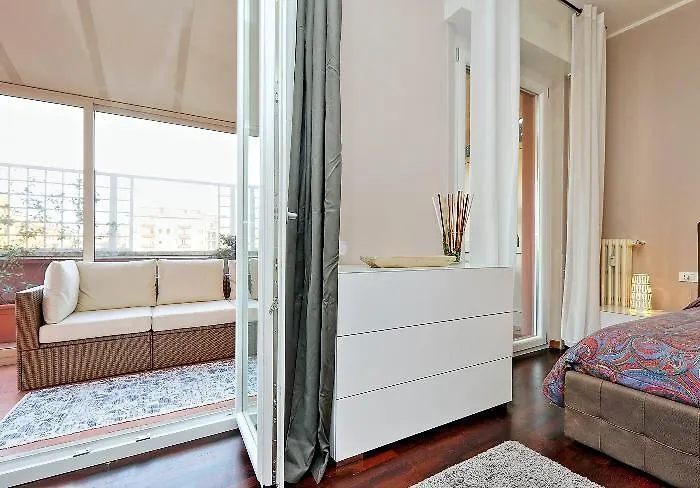 Attico Pavia Vicino Policlinico Appartement *